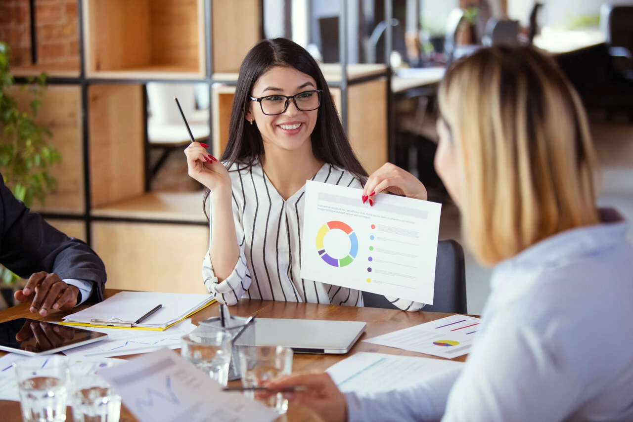 Estratégias de employer branding e endomarketing para motivação e retenção de talentos nas empresas